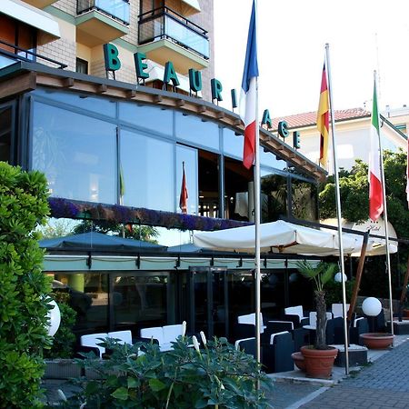 Hotel Beaurivage Fano Ngoại thất bức ảnh