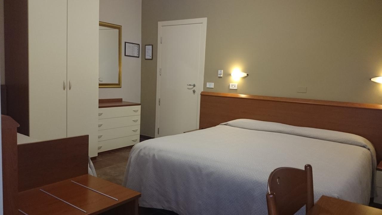 Hotel Beaurivage Fano Phòng bức ảnh